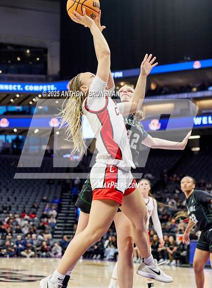 Thumbnail 2 in Sage Hill vs Carondelet (CIF State D1 Final) photogallery.