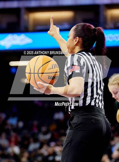 Thumbnail 2 in Sage Hill vs Carondelet (CIF State D1 Final) photogallery.