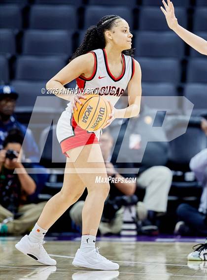 Thumbnail 2 in Sage Hill vs Carondelet (CIF State D1 Final) photogallery.