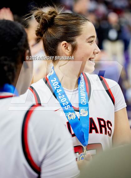 Thumbnail 1 in Sage Hill vs Carondelet (CIF State D1 Final) photogallery.