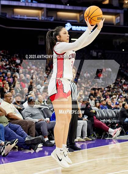 Thumbnail 2 in Sage Hill vs Carondelet (CIF State D1 Final) photogallery.
