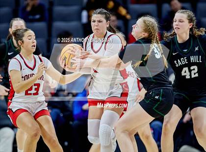 Thumbnail 2 in Sage Hill vs Carondelet (CIF State D1 Final) photogallery.