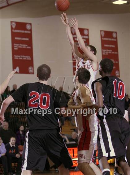 Thumbnail 2 in Niagara-Wheatfield vs Clarence (Section VI AA Prequarterfinal) photogallery.