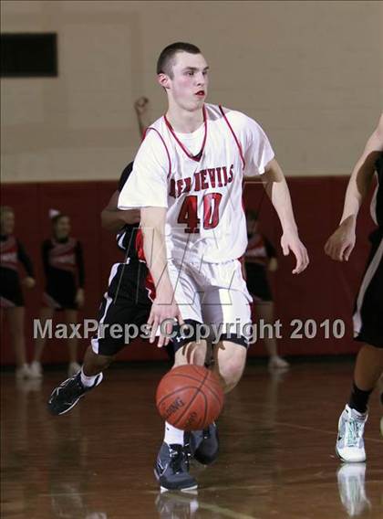 Thumbnail 3 in Niagara-Wheatfield vs Clarence (Section VI AA Prequarterfinal) photogallery.