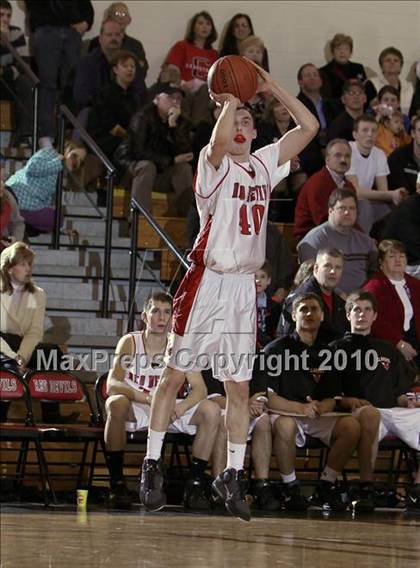 Thumbnail 1 in Niagara-Wheatfield vs Clarence (Section VI AA Prequarterfinal) photogallery.
