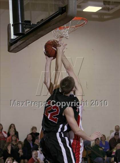 Thumbnail 2 in Niagara-Wheatfield vs Clarence (Section VI AA Prequarterfinal) photogallery.
