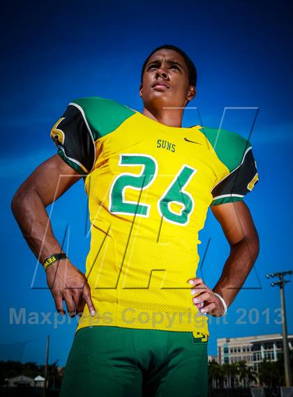 Thumbnail 1 in University (Preseason Top 25 Photo Shoot) photogallery.
