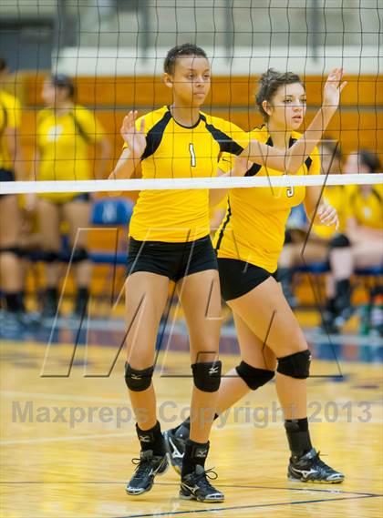 Thumbnail 3 in Brennan vs. Clark (NISD Volleyball Tournament) photogallery.