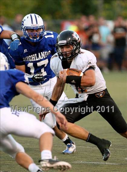 Thumbnail 2 in Ryle vs. Highlands (Skyline Crosstown Showdown) photogallery.