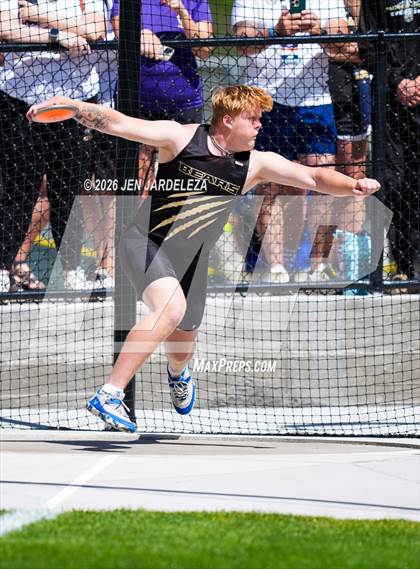 Thumbnail 2 in CHSAA 4A Final (Discus) photogallery.