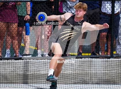 Thumbnail 1 in CHSAA 4A Final (Discus) photogallery.