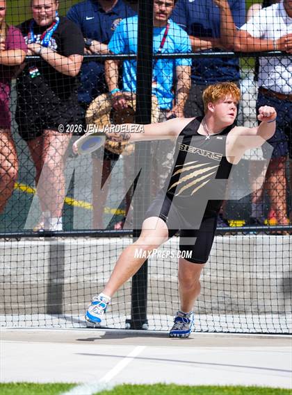 Thumbnail 1 in CHSAA 4A Final (Discus) photogallery.