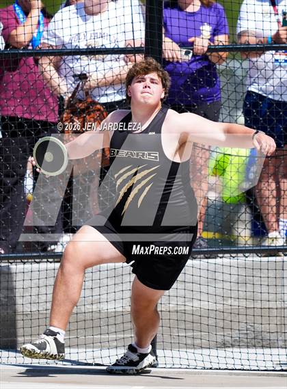Thumbnail 3 in CHSAA 4A Final (Discus) photogallery.