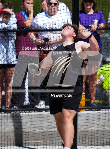 Thumbnail 1 in CHSAA 4A Final (Discus) photogallery.