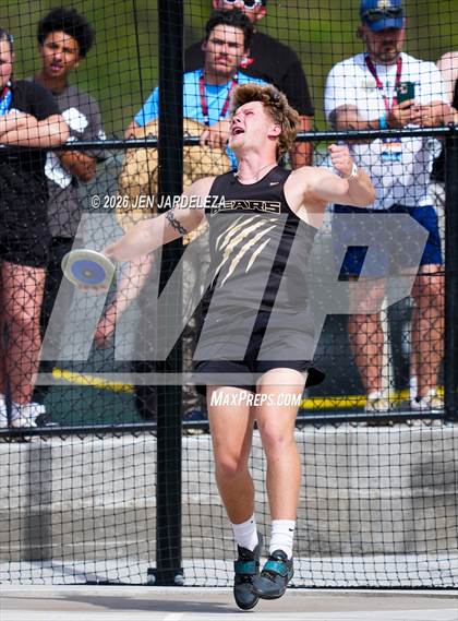 Thumbnail 3 in CHSAA 4A Final (Discus) photogallery.