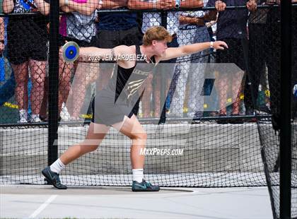 Thumbnail 3 in CHSAA 4A Final (Discus) photogallery.