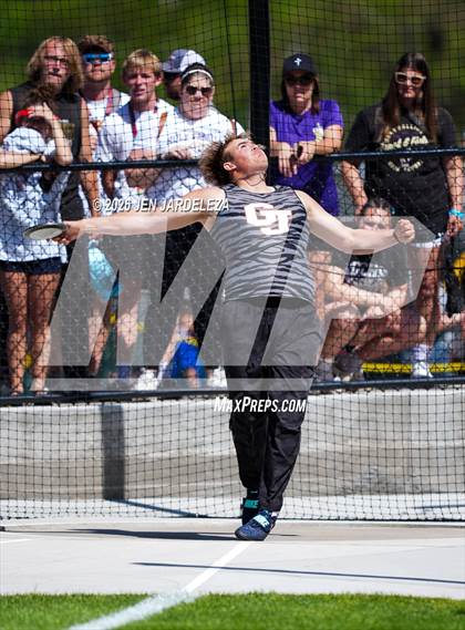 Thumbnail 3 in CHSAA 4A Final (Discus) photogallery.