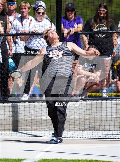 Thumbnail 2 in CHSAA 4A Final (Discus) photogallery.