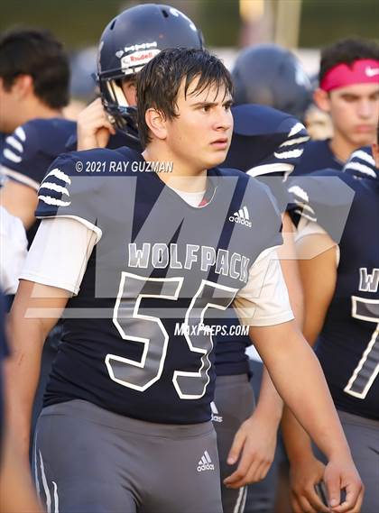 Thumbnail 2 in Sanger vs. Clovis East photogallery.