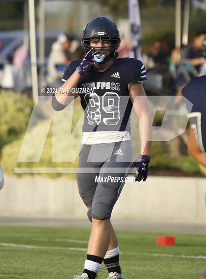 Thumbnail 2 in Sanger vs. Clovis East photogallery.