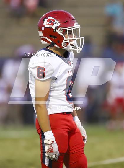Thumbnail 2 in Sanger vs. Clovis East photogallery.