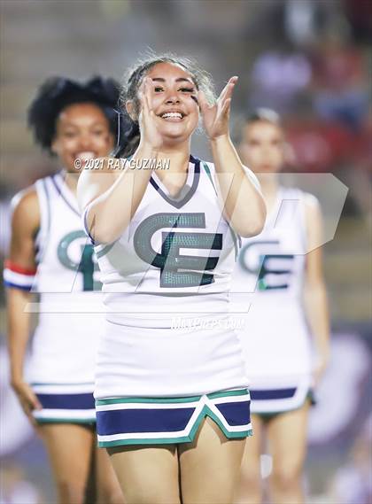 Thumbnail 3 in Sanger vs. Clovis East photogallery.