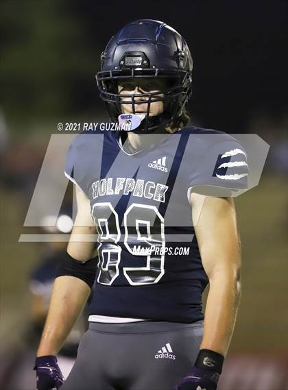 Thumbnail 3 in Sanger vs. Clovis East photogallery.