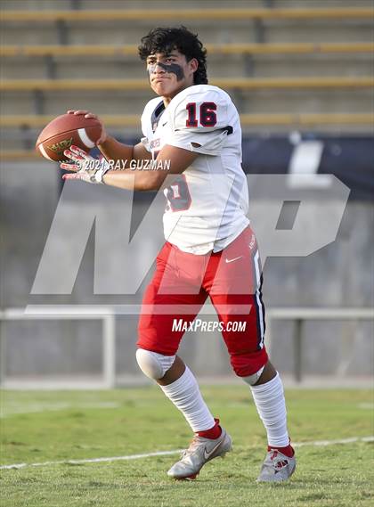Thumbnail 1 in Sanger vs. Clovis East photogallery.