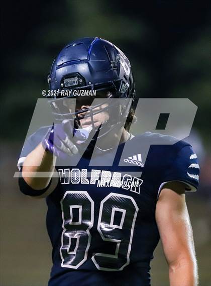 Thumbnail 2 in Sanger vs. Clovis East photogallery.