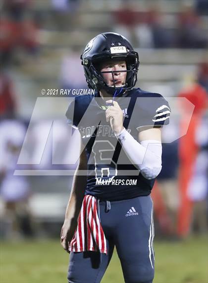 Thumbnail 2 in Sanger vs. Clovis East photogallery.