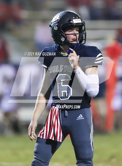 Thumbnail 3 in Sanger vs. Clovis East photogallery.