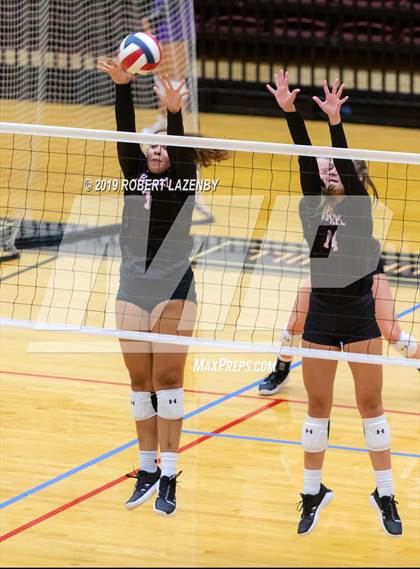 Thumbnail 3 in Churchill vs. Clemens  photogallery.