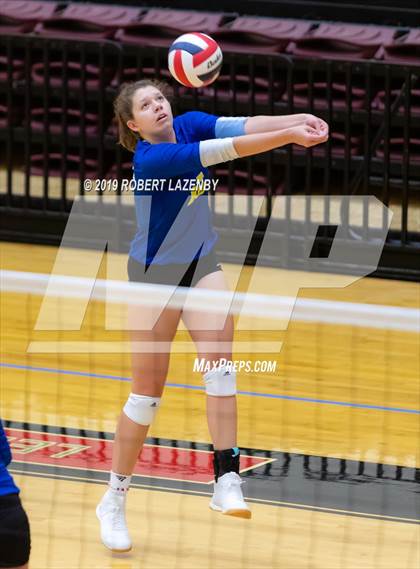 Thumbnail 1 in Churchill vs. Clemens  photogallery.