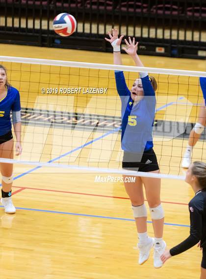 Thumbnail 2 in Churchill vs. Clemens  photogallery.