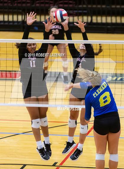 Thumbnail 1 in Churchill vs. Clemens  photogallery.