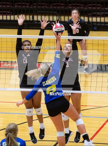 Thumbnail 3 in Churchill vs. Clemens  photogallery.