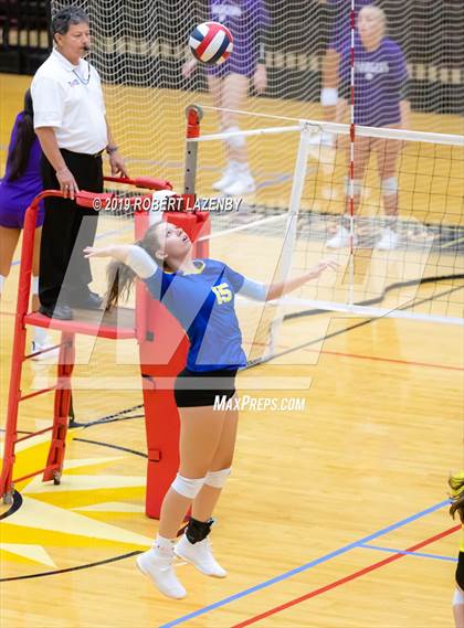 Thumbnail 2 in Churchill vs. Clemens  photogallery.