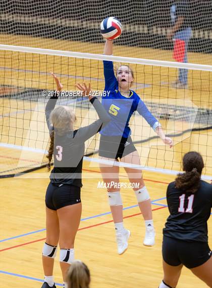 Thumbnail 2 in Churchill vs. Clemens  photogallery.