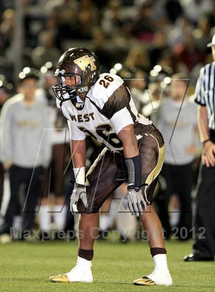 Thumbnail 2 in Palos Verdes v West Torrance (CIF SS Northern Division Final) photogallery.