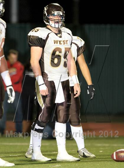 Thumbnail 1 in Palos Verdes v West Torrance (CIF SS Northern Division Final) photogallery.