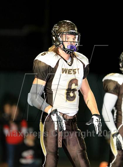 Thumbnail 3 in Palos Verdes v West Torrance (CIF SS Northern Division Final) photogallery.