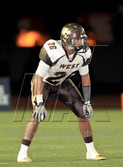 Thumbnail 2 in Palos Verdes v West Torrance (CIF SS Northern Division Final) photogallery.