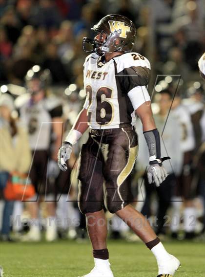 Thumbnail 3 in Palos Verdes v West Torrance (CIF SS Northern Division Final) photogallery.