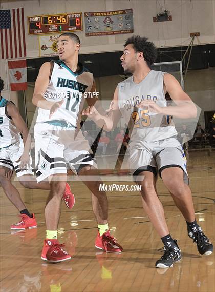 Thumbnail 2 in Sheldon vs. Newark Memorial (Father Kelly Tribute) photogallery.