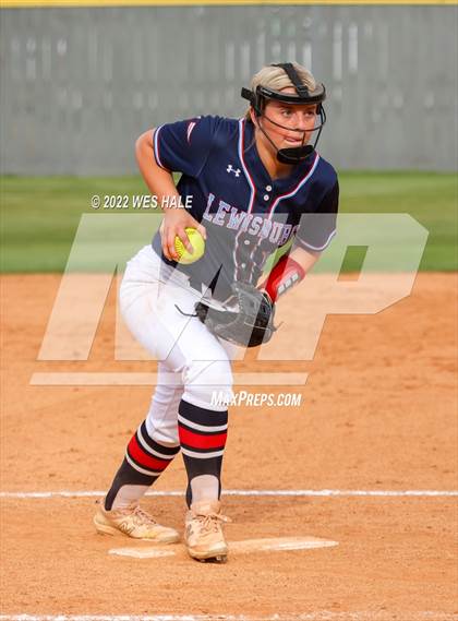 Thumbnail 3 in Lewisburg @ DeSoto Central photogallery.