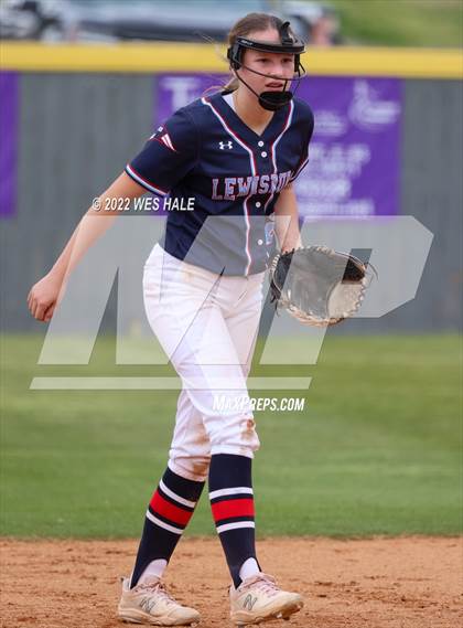 Thumbnail 2 in Lewisburg @ DeSoto Central photogallery.