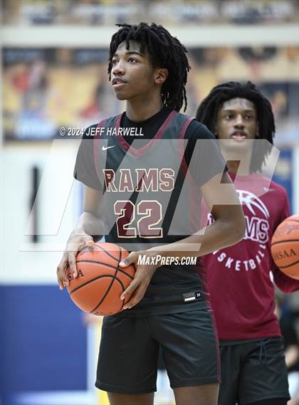 Thumbnail 3 in Brunswick vs. Garfield Community Learning Center (OHSAA D1 District Semifinal) photogallery.