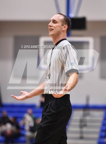 Thumbnail 2 in Holy Trinity Episcopal vs. Windermere Prep (First Academy Shootout) photogallery.