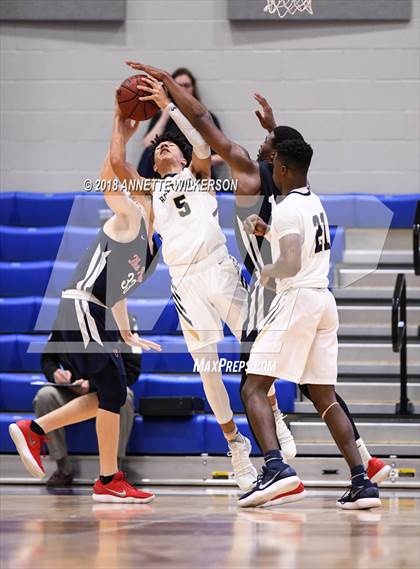 Thumbnail 2 in Holy Trinity Episcopal vs. Windermere Prep (First Academy Shootout) photogallery.