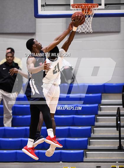Thumbnail 3 in Holy Trinity Episcopal vs. Windermere Prep (First Academy Shootout) photogallery.